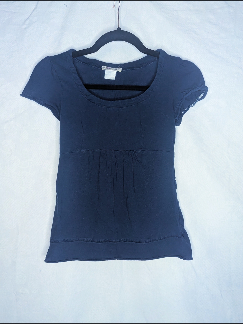 Vintage Women's Navy Scoop Neck Short Sleeve Top